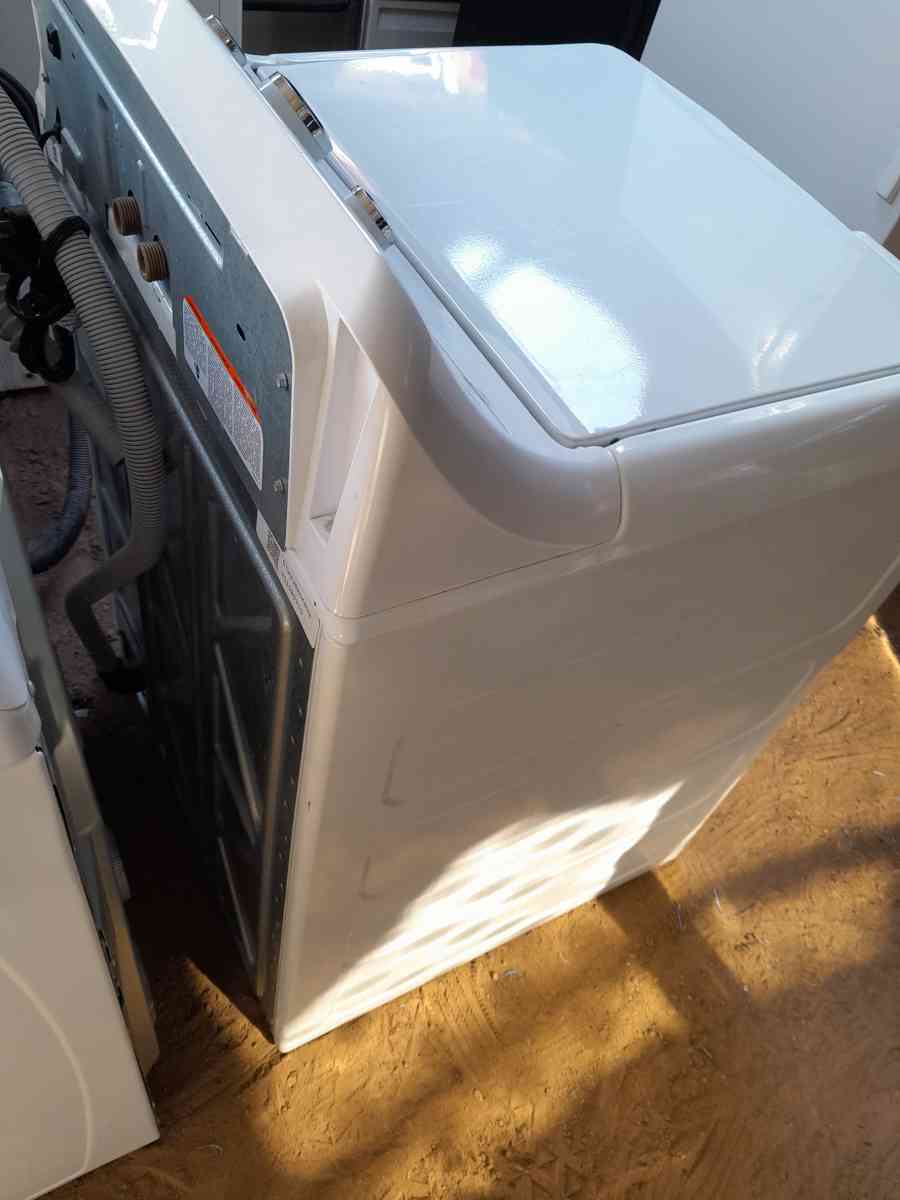 WASHER GENERAL ELECTRIC WHITE ON WHITE JUST LIKE BRAND NEW - Alpine, Arizona - FleaMarketBay