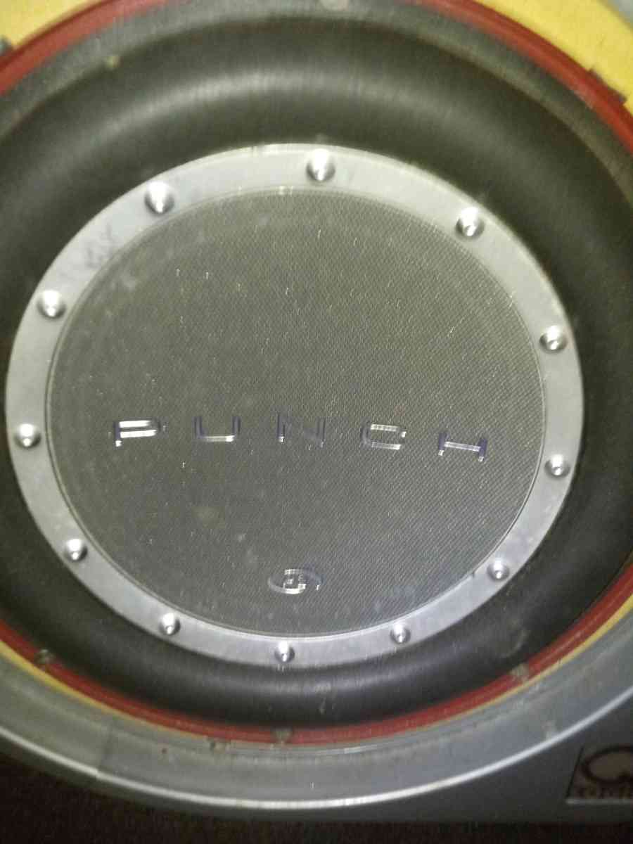 Rockford fosgate punch 2 amp with punch 2 subwoofer - Warren, Michigan - FleaMarketBay