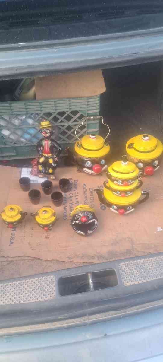 1950s assortment of black Americana hobo clowns - Tulare, California