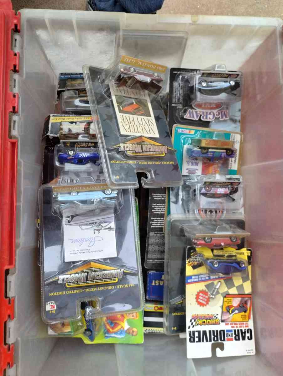 Hot Wheels and other diecast cars and trucks - Peoria, Arizona - FleaMarketBay