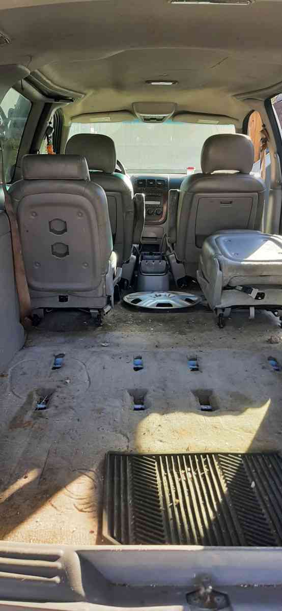 2006 chevy uplander van - Indianapolis, Indiana - FleaMarketBay