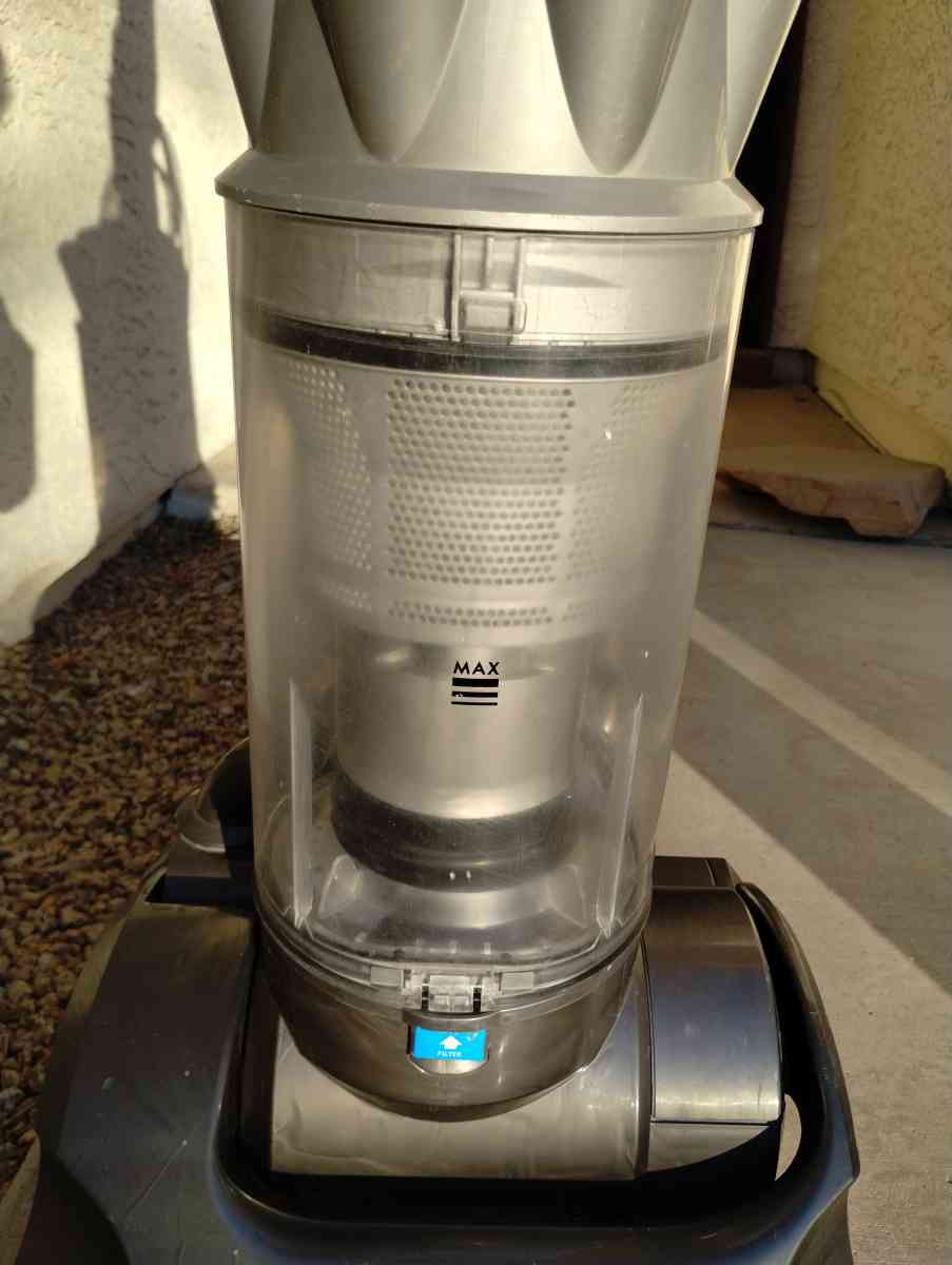 DYSON DC17 Absolute Animal Bagless Vacuum Cleaner - Peoria, Arizona - FleaMarketBay