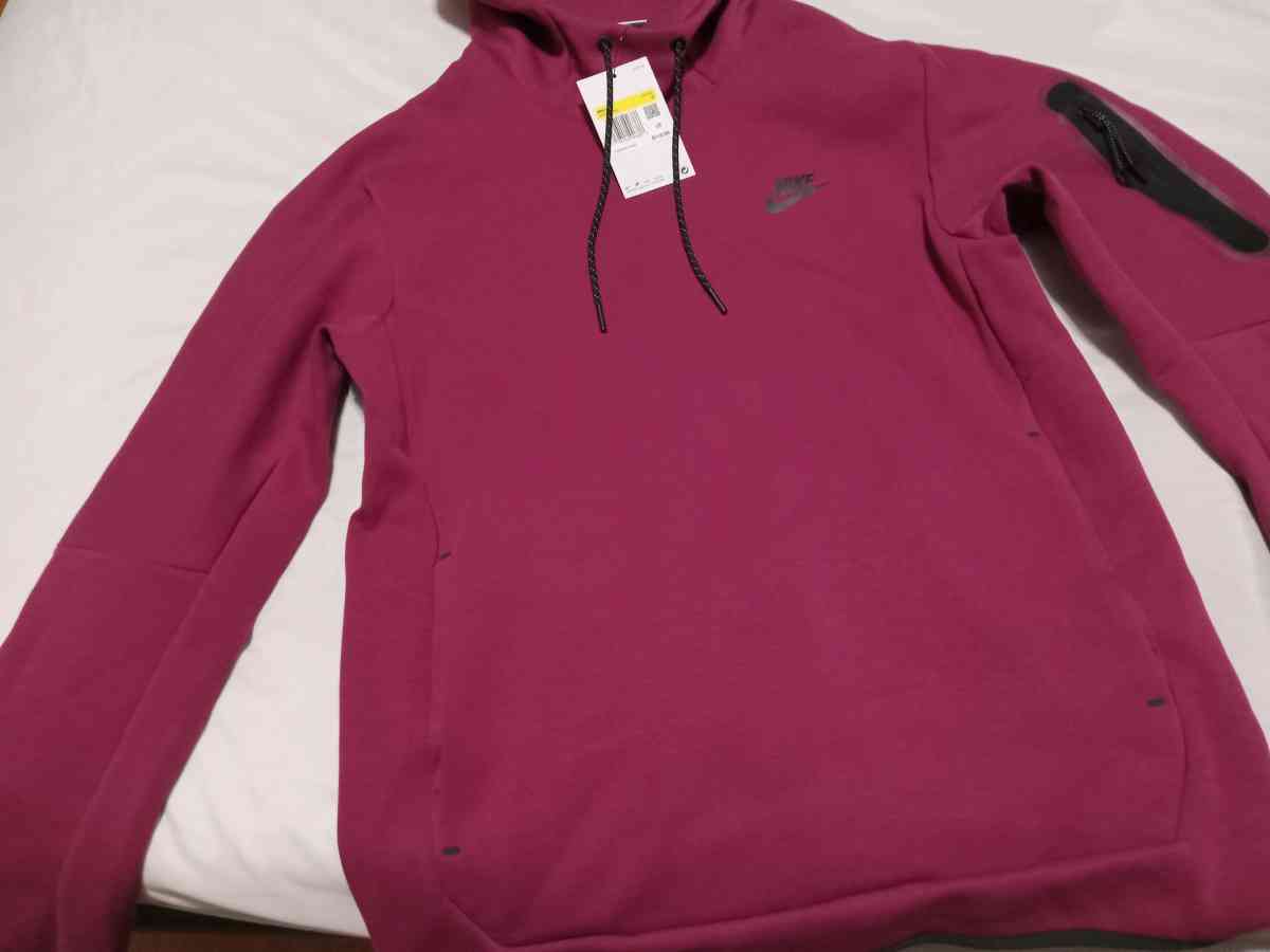 Nike Tech Fleece Hoodie - Los Angeles, California - FleaMarketBay