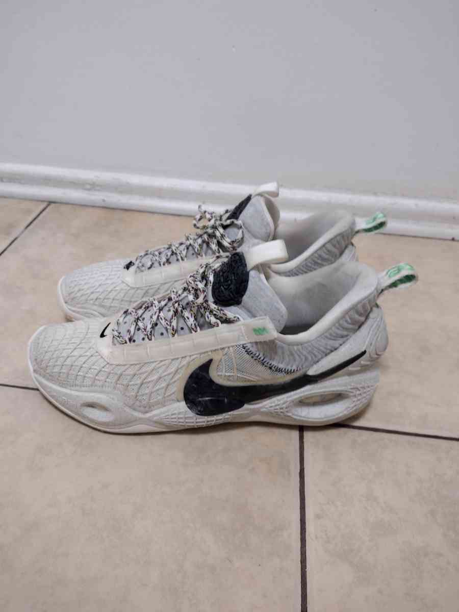 Nike Cosmic Unity Size 12 Mens - Hawthorne, California - FleaMarketBay