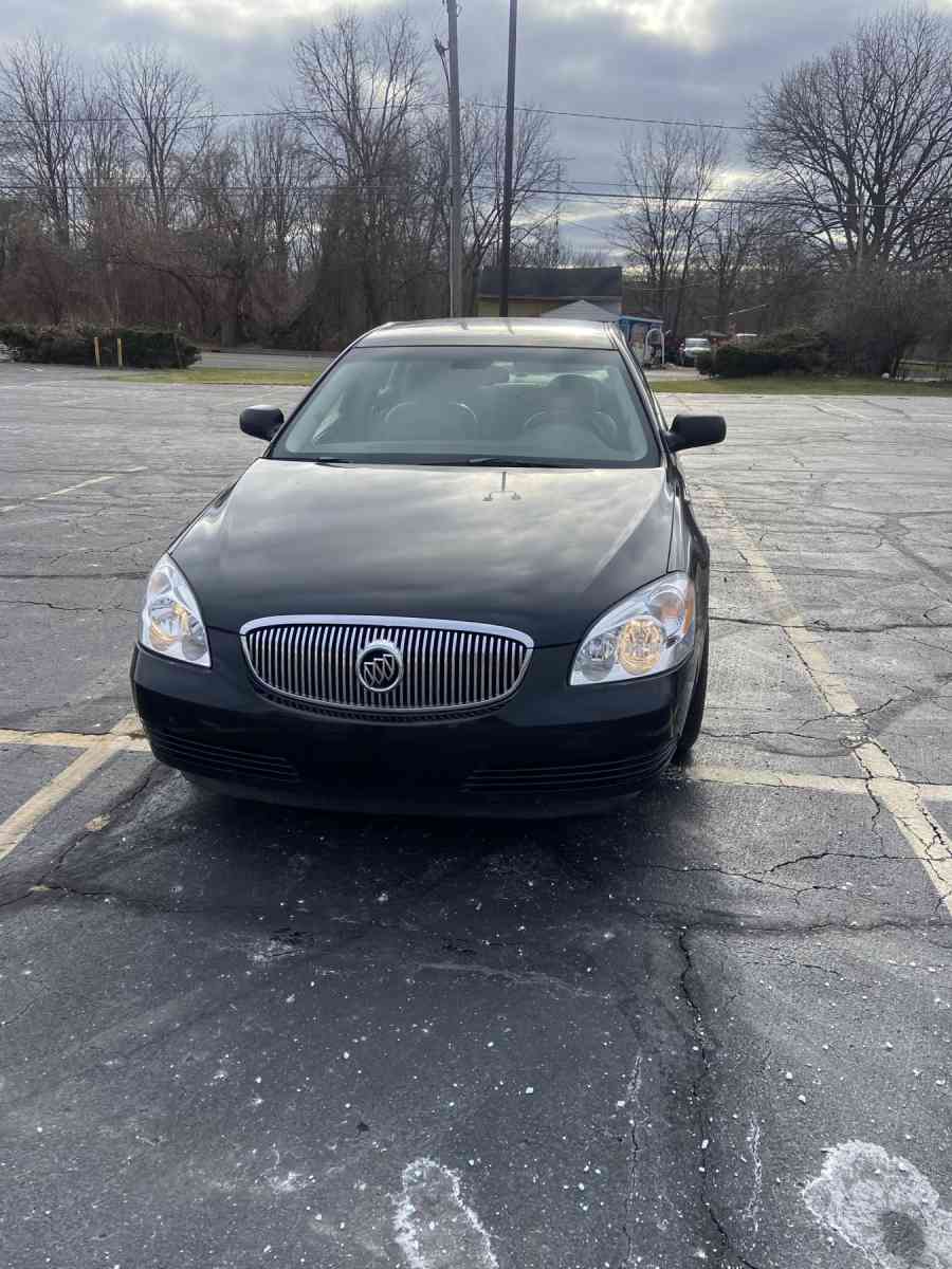 2008 Buick Lucrene - Flint, Michigan - FleaMarketBay