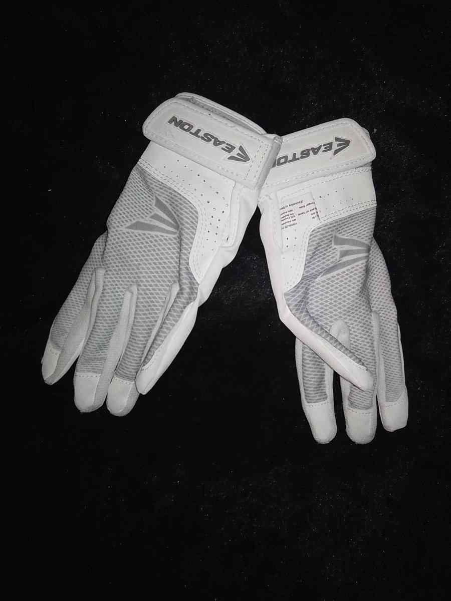 Girls softball gloves - Jacksonville, Florida - FleaMarketBay