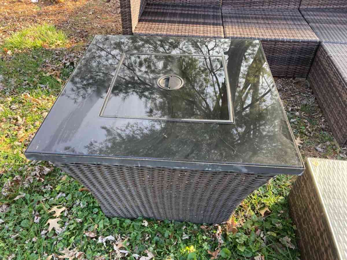 patio furniture  with fire pit table - Louisville, Kentucky