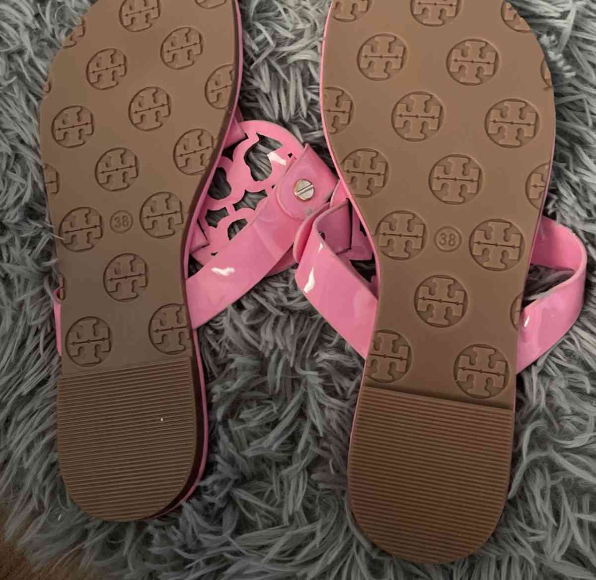 pink Tory Burch sandals - Saint Petersburg, Florida - FleaMarketBay