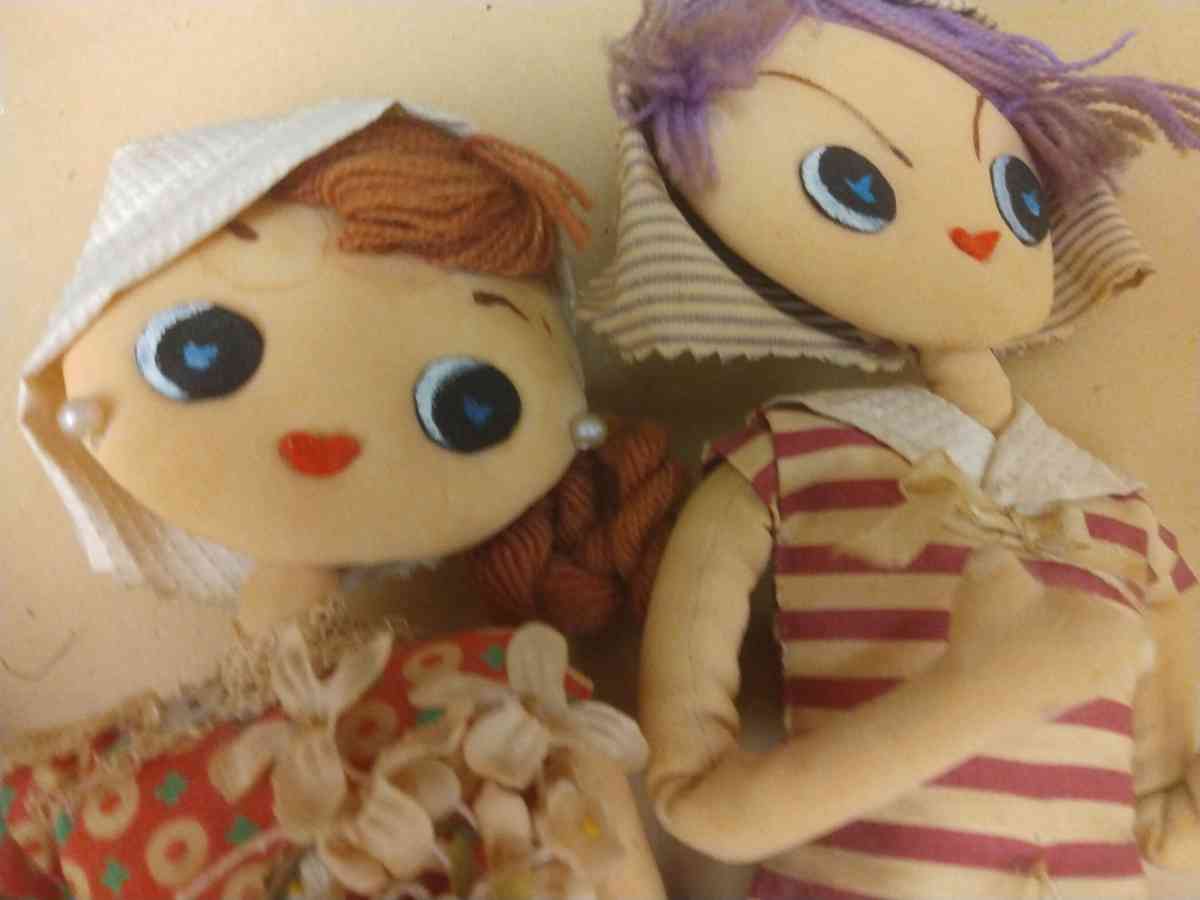 old dolls - Portland, Oregon - FleaMarketBay