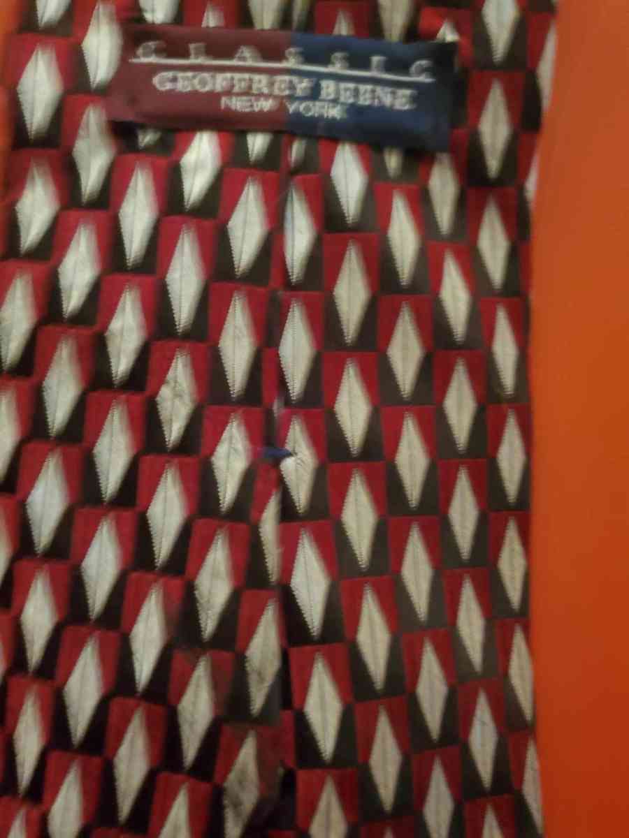 Jeffrey Beene New York tie 56 inches long Bottom of the tie - Altoona, Alabama - FleaMarketBay
