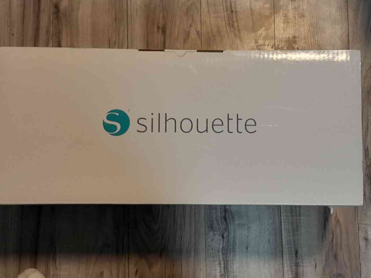 SILHOUETTE CAMEO 4 - Fairlawn, Ohio