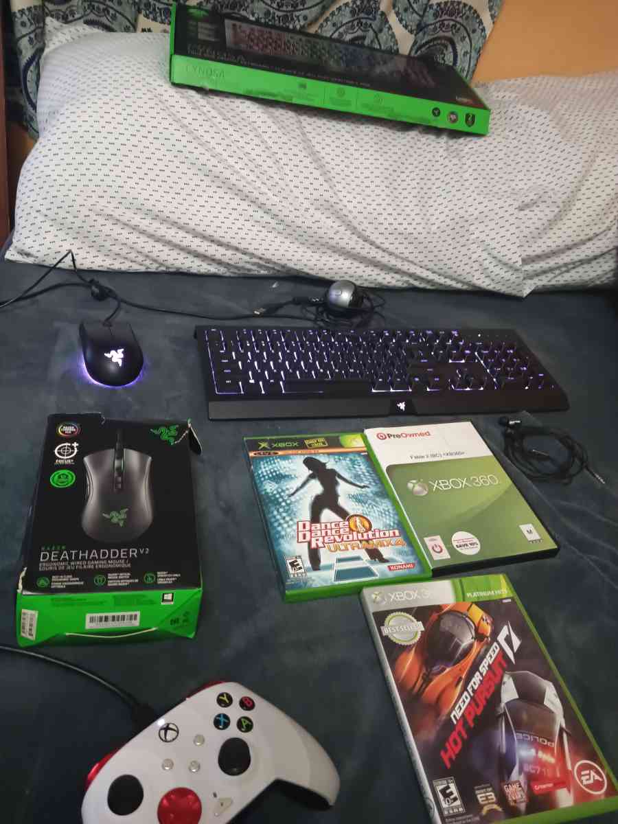 Microsoft Xbox One s 500gb Blu ray disc model bundle - Highland City, Florida - FleaMarketBay