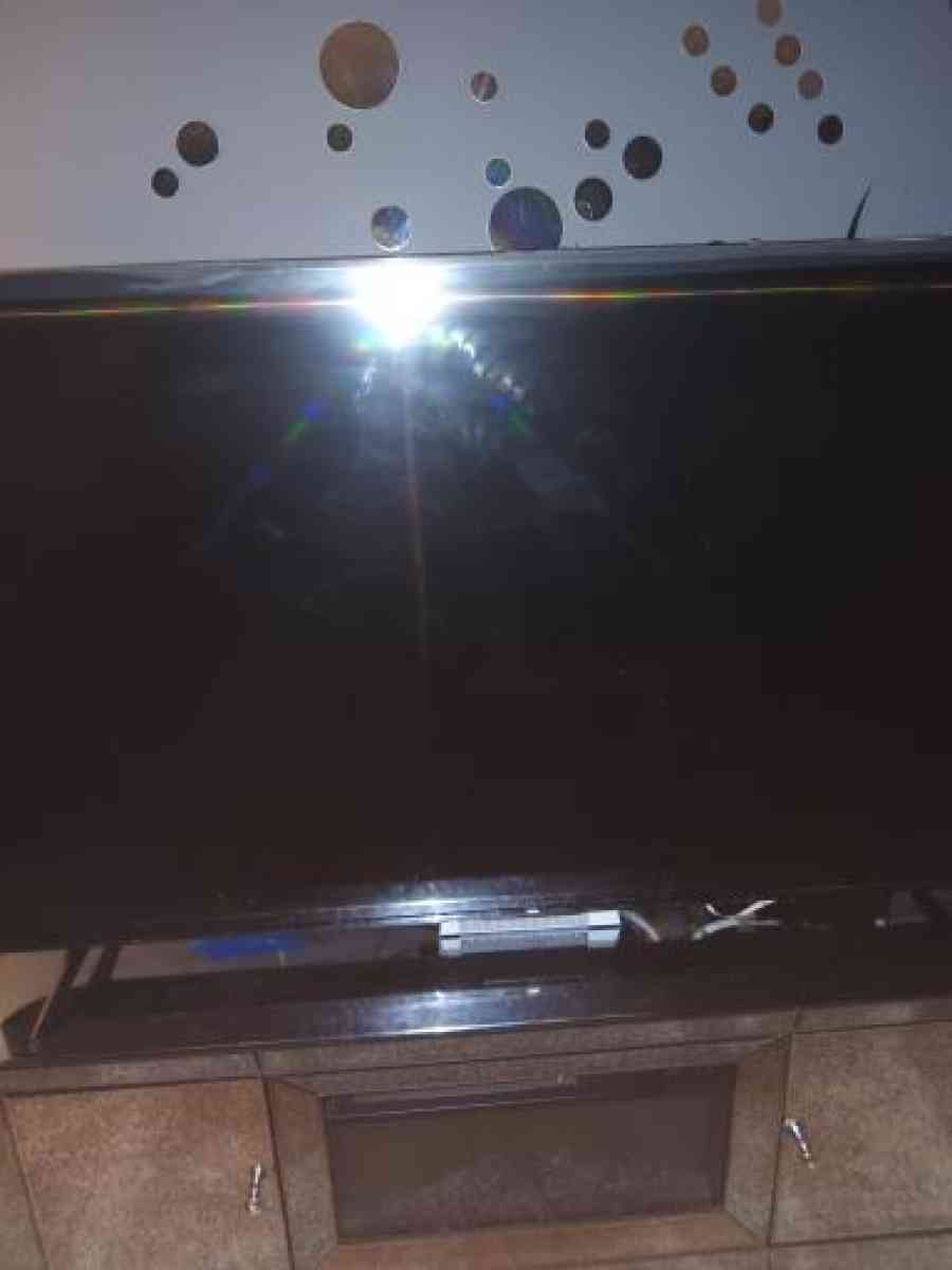 tcl Roku tv - Lansing, Michigan - FleaMarketBay