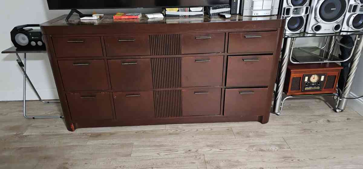 mueble de madera de 9 compartimentos - Newark, New Jersey