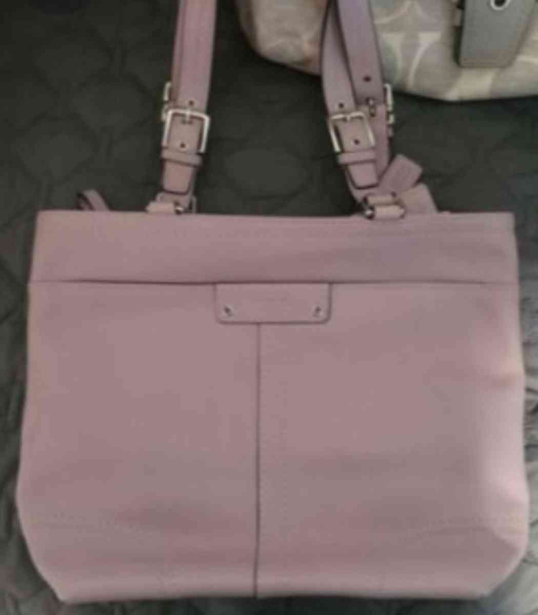 coach handbags - Pottstown, Pennsylvania - FleaMarketBay