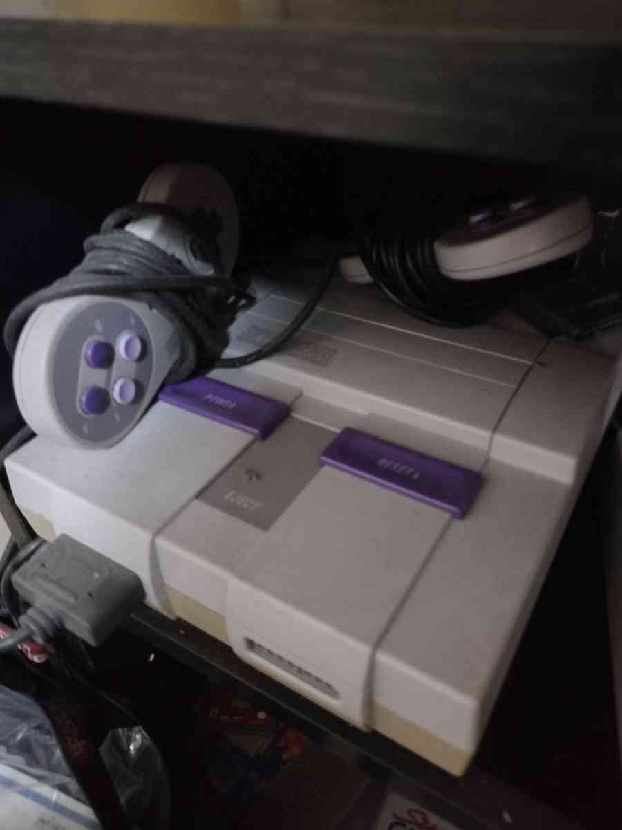 SNES Console w 7 games  2 controllers - Gouldsboro, Pennsylvania