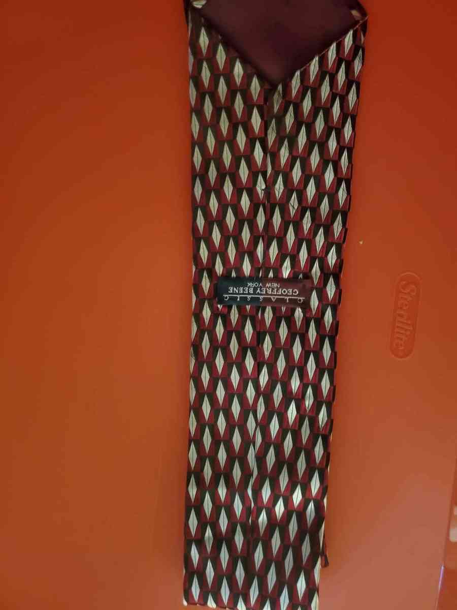 Jeffrey Beene New York tie 56 inches long Bottom of the tie - Altoona, Alabama - FleaMarketBay