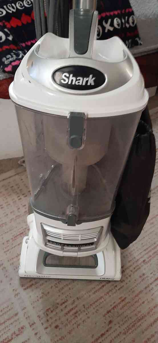 shark liftaway - Indianapolis, Indiana