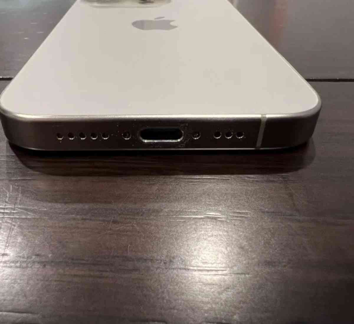 I phone 15 Titanium unlocked - Alicia, Arkansas - FleaMarketBay