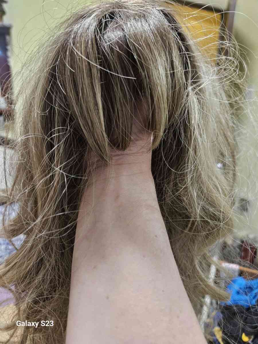 womans wigs - Jefferson, Ohio - FleaMarketBay