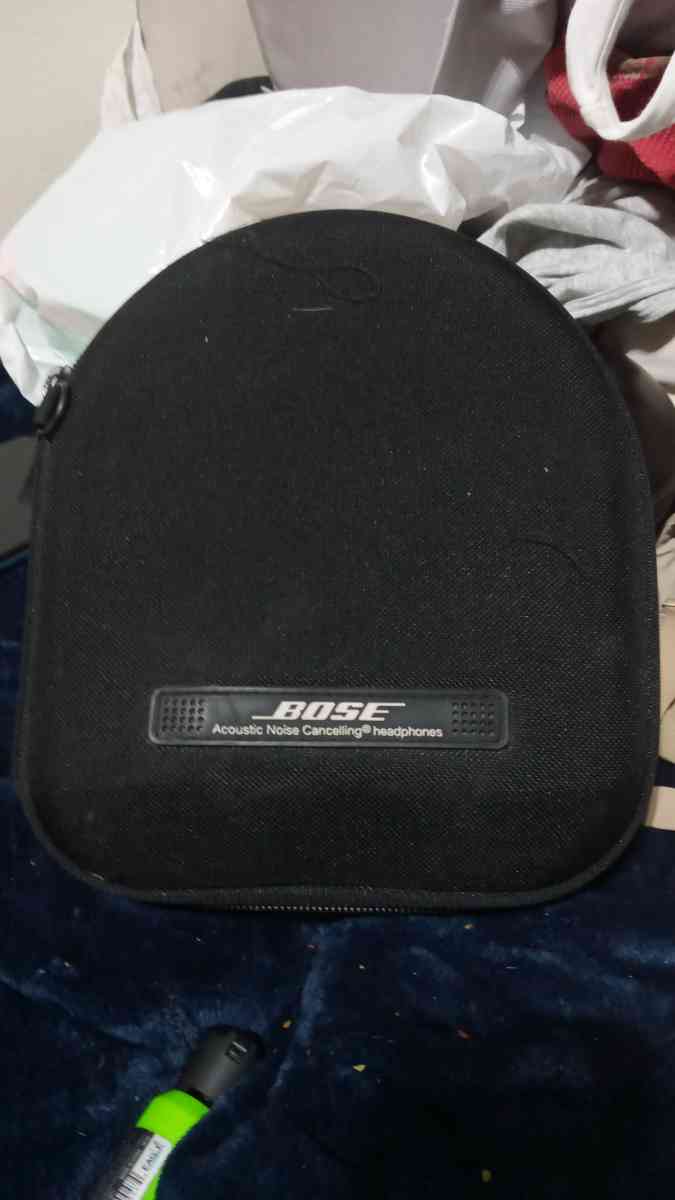 Bose headphones - Spokane, Washington - FleaMarketBay