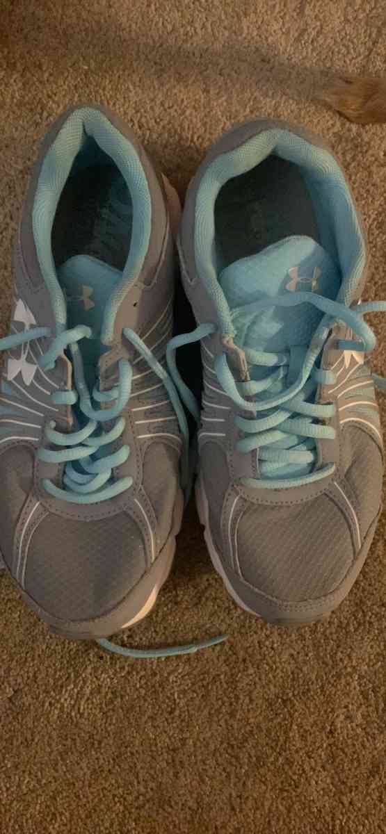 under armor shoes - Spring Hill, Florida - FleaMarketBay