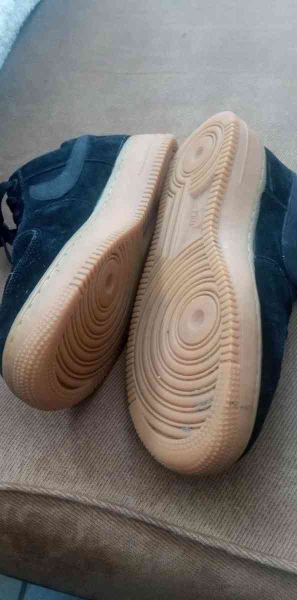 Nike Air Force 1 07 LV8 Suede Black Gum size 9 - Killeen, Texas - FleaMarketBay