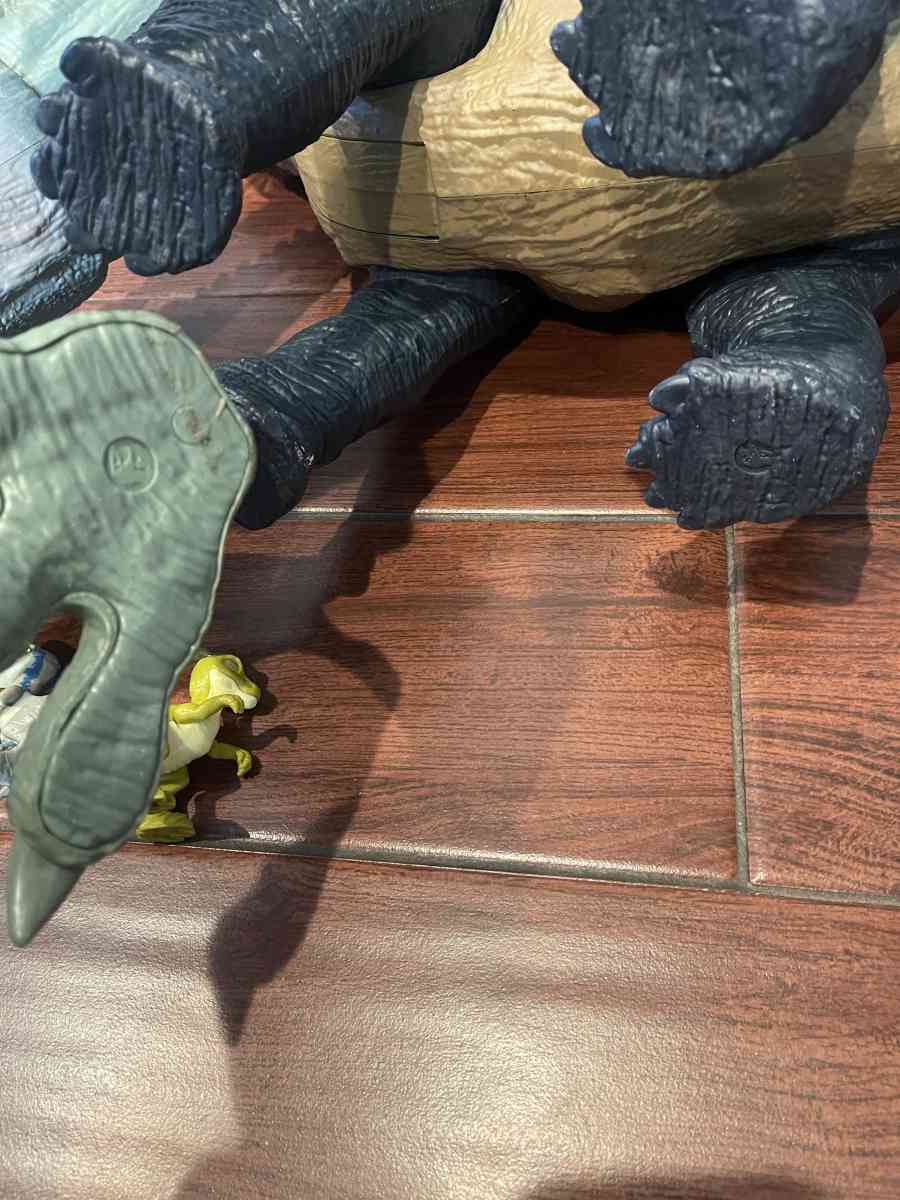 large jurassic world dominion dinosaurs - Lyndhurst, New Jersey - FleaMarketBay