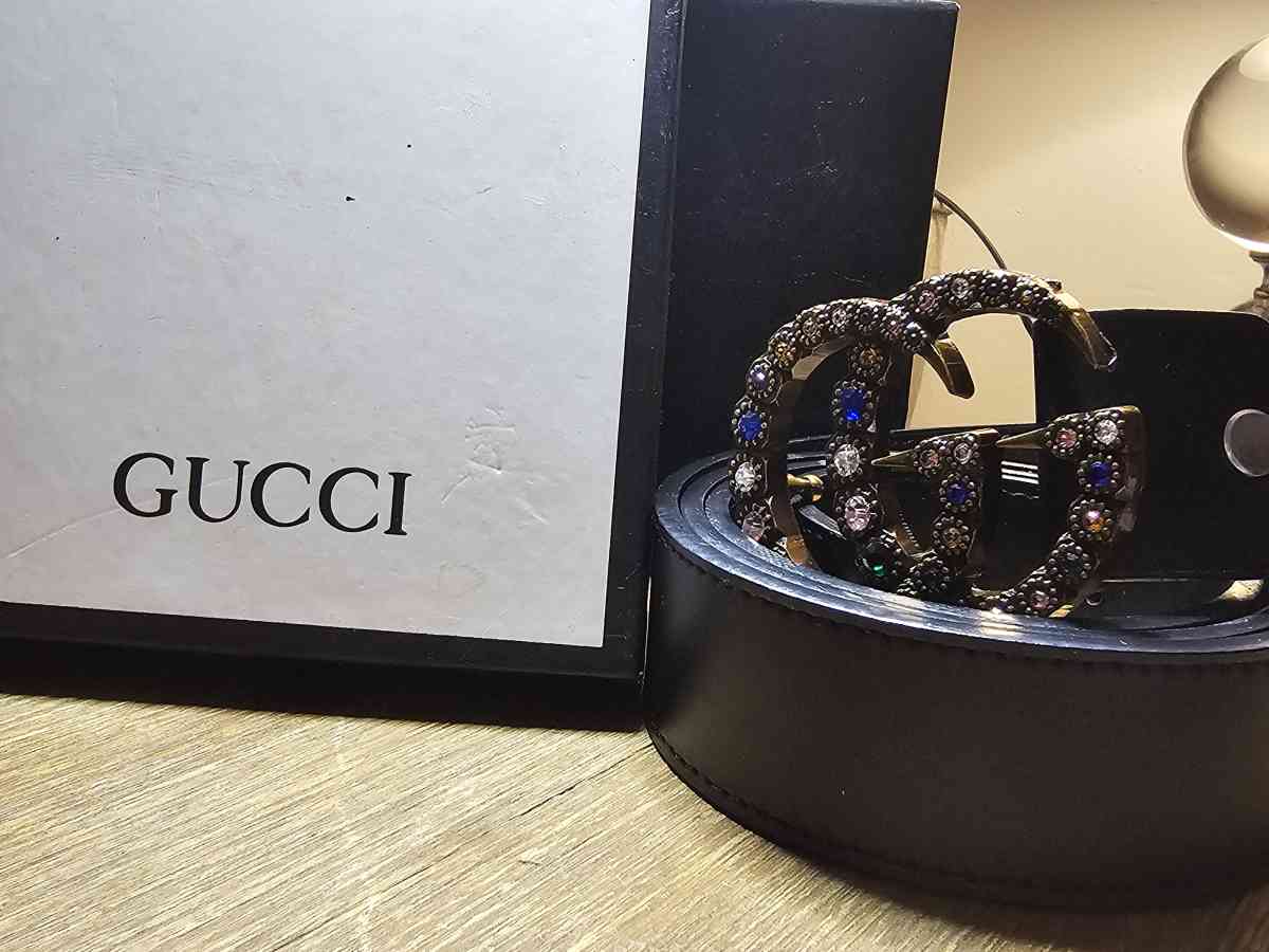Knock off Gucci belt - Decatur, Georgia