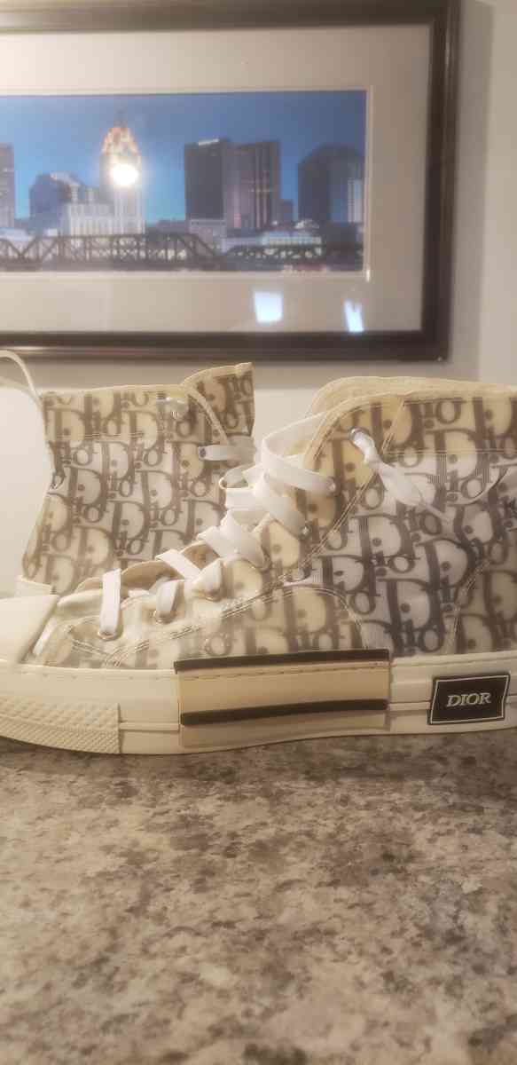 designer shoes - Franklin, Ohio - FleaMarketBay