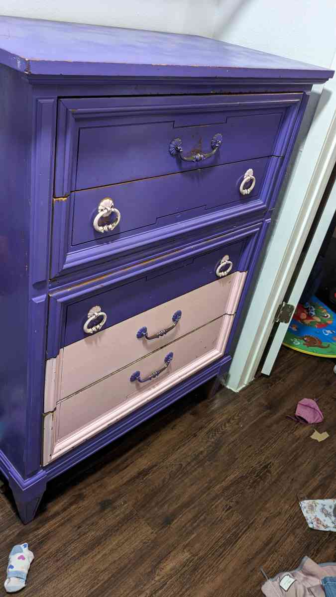 Girls Dresser