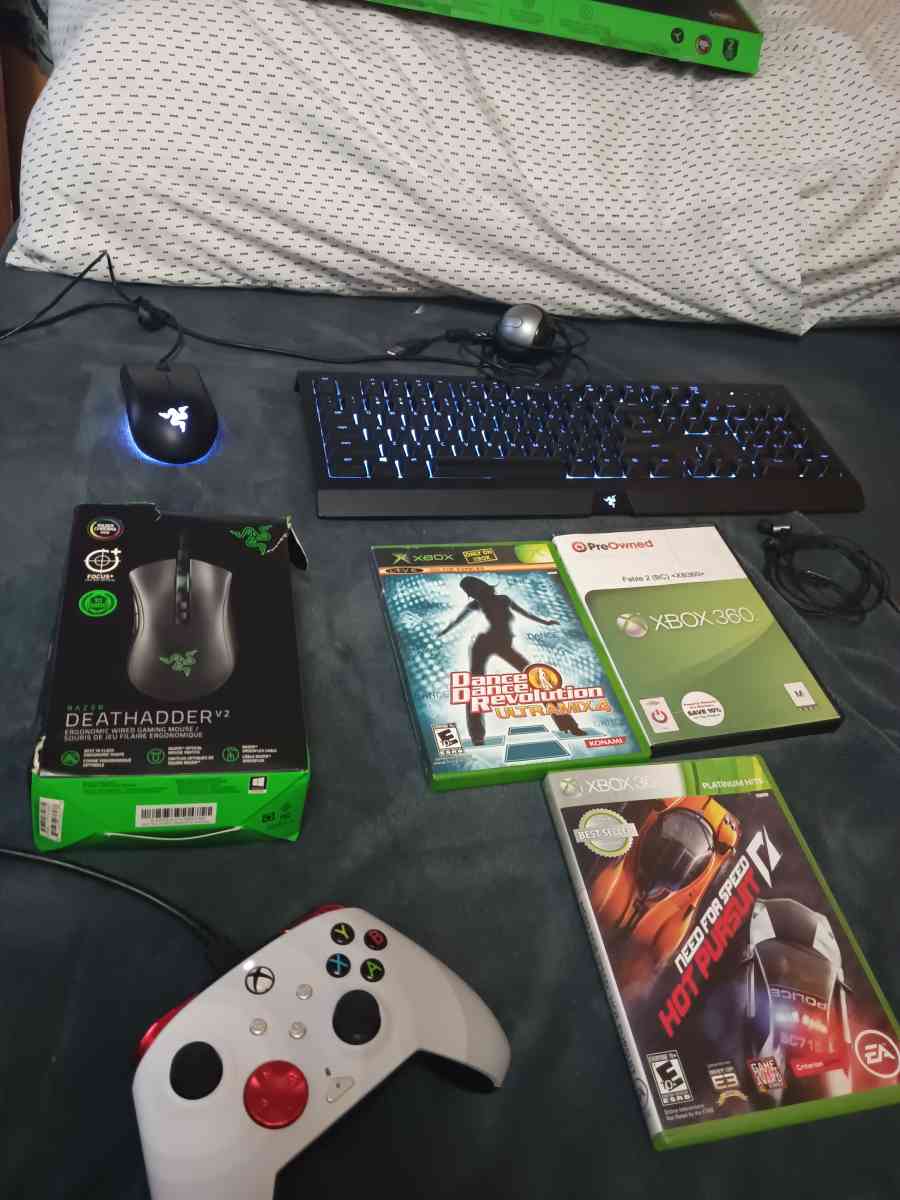 Microsoft Xbox One s 500gb Blu ray disc model bundle - Highland City, Florida