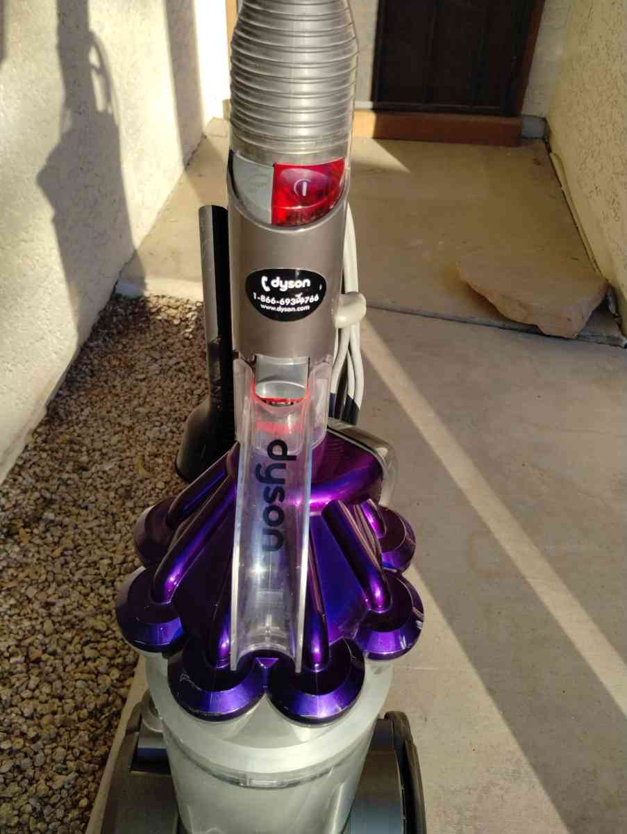 DYSON DC17 Absolute Animal Bagless Vacuum Cleaner - Peoria, Arizona - FleaMarketBay