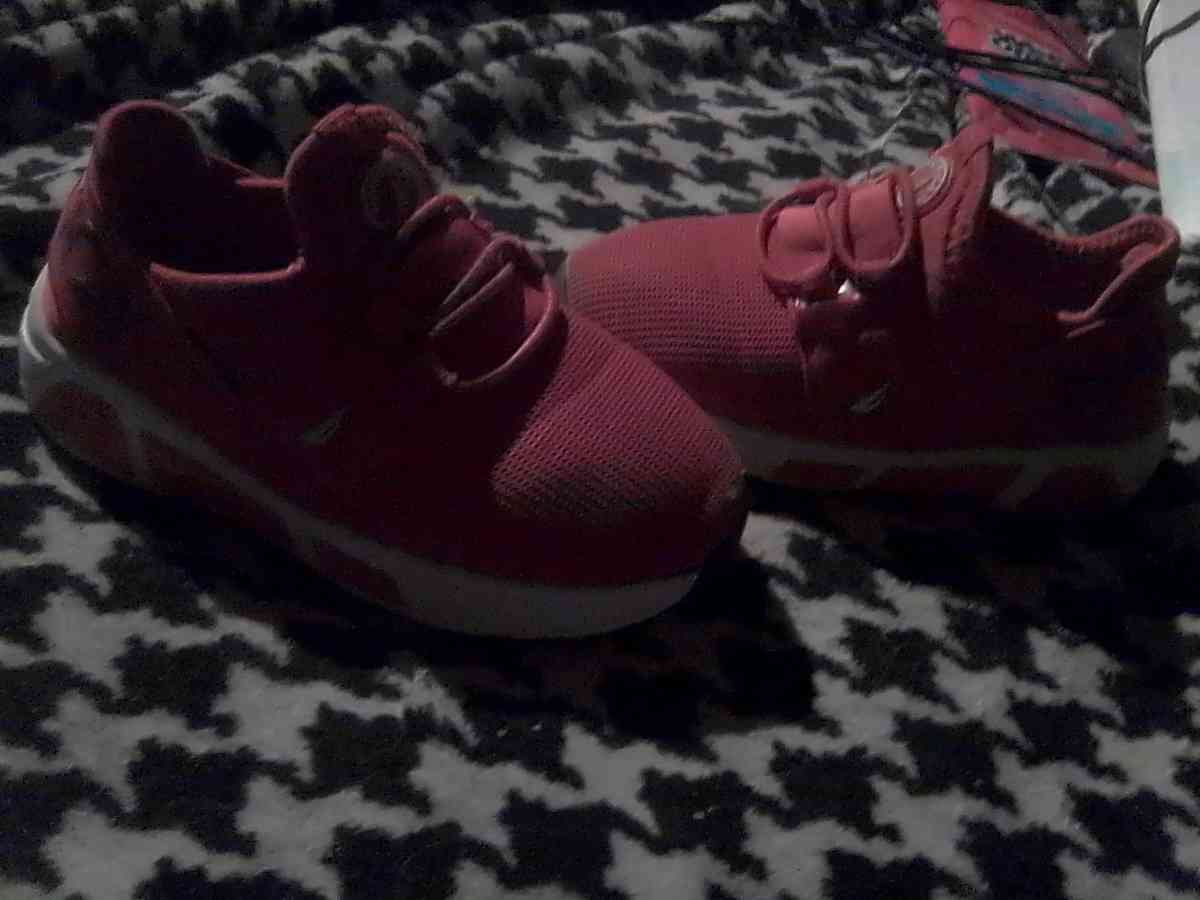 Nautica Kids Light Up Flashing Sneakers - Phillipsburg, New Jersey - FleaMarketBay