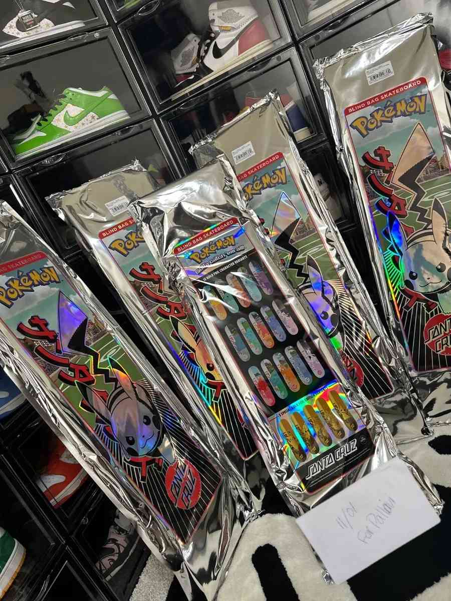 limit edition pokemon Santa Cruz skateboards deck - Alicia, Arkansas