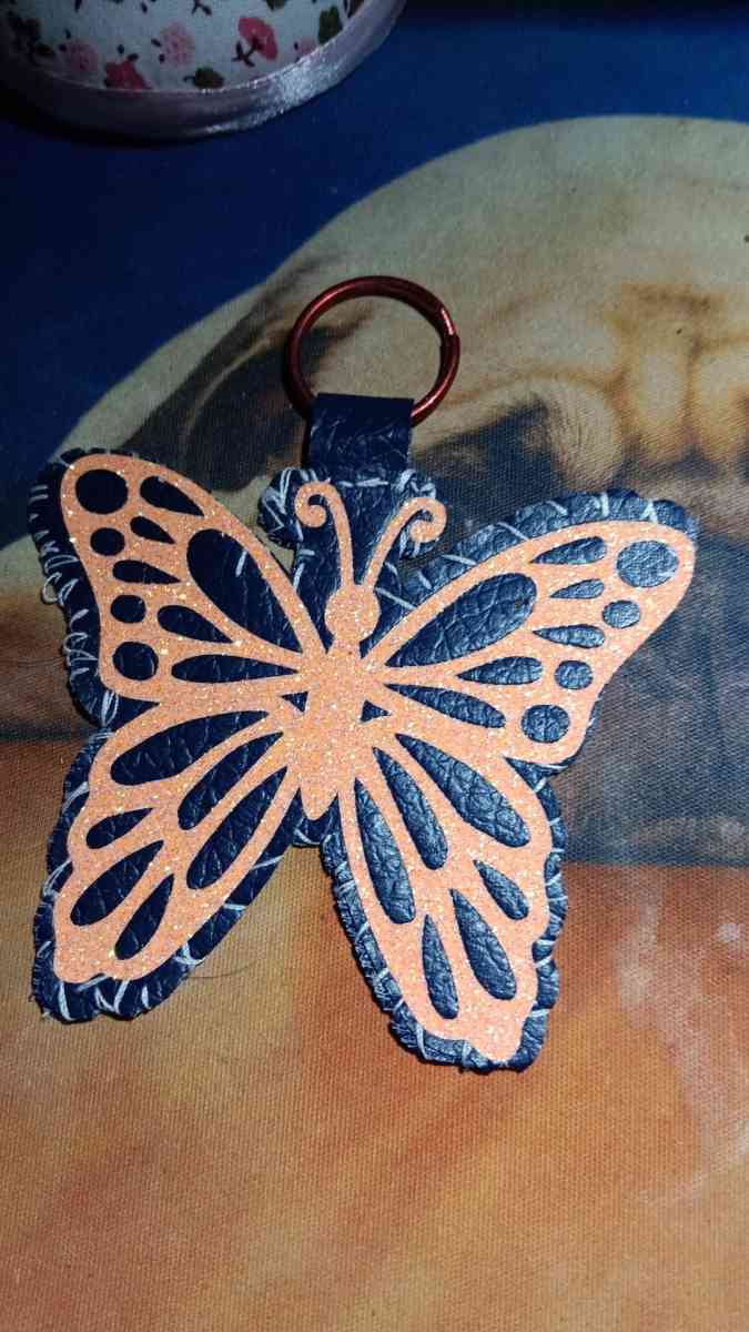 keychain bookmarks duffle bags and large stickers - Laurens, South Carolina - FleaMarketBay