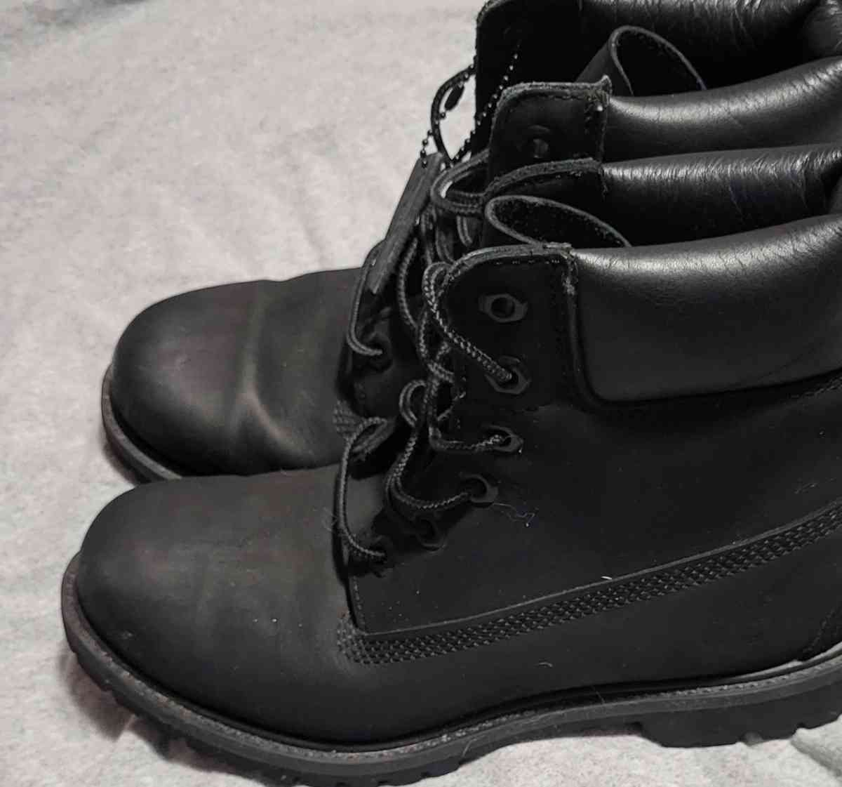 TIMBERLAND BOOTS - Casa Grande, Arizona