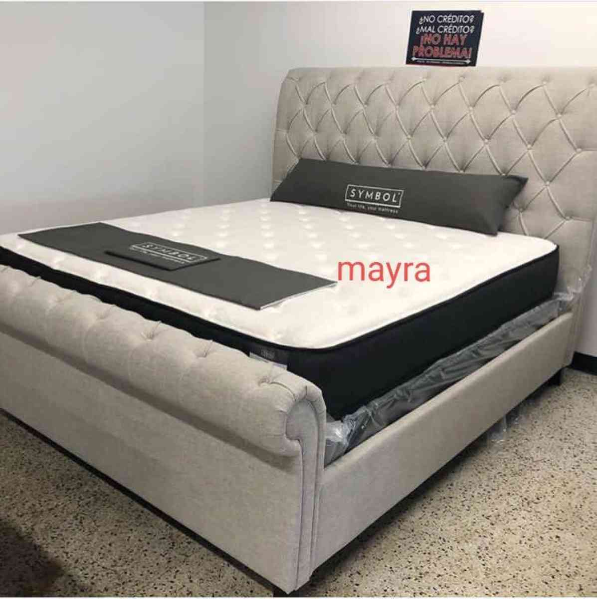 Gray sleigh platform bed frame cama Queen  size - San Antonio, Texas