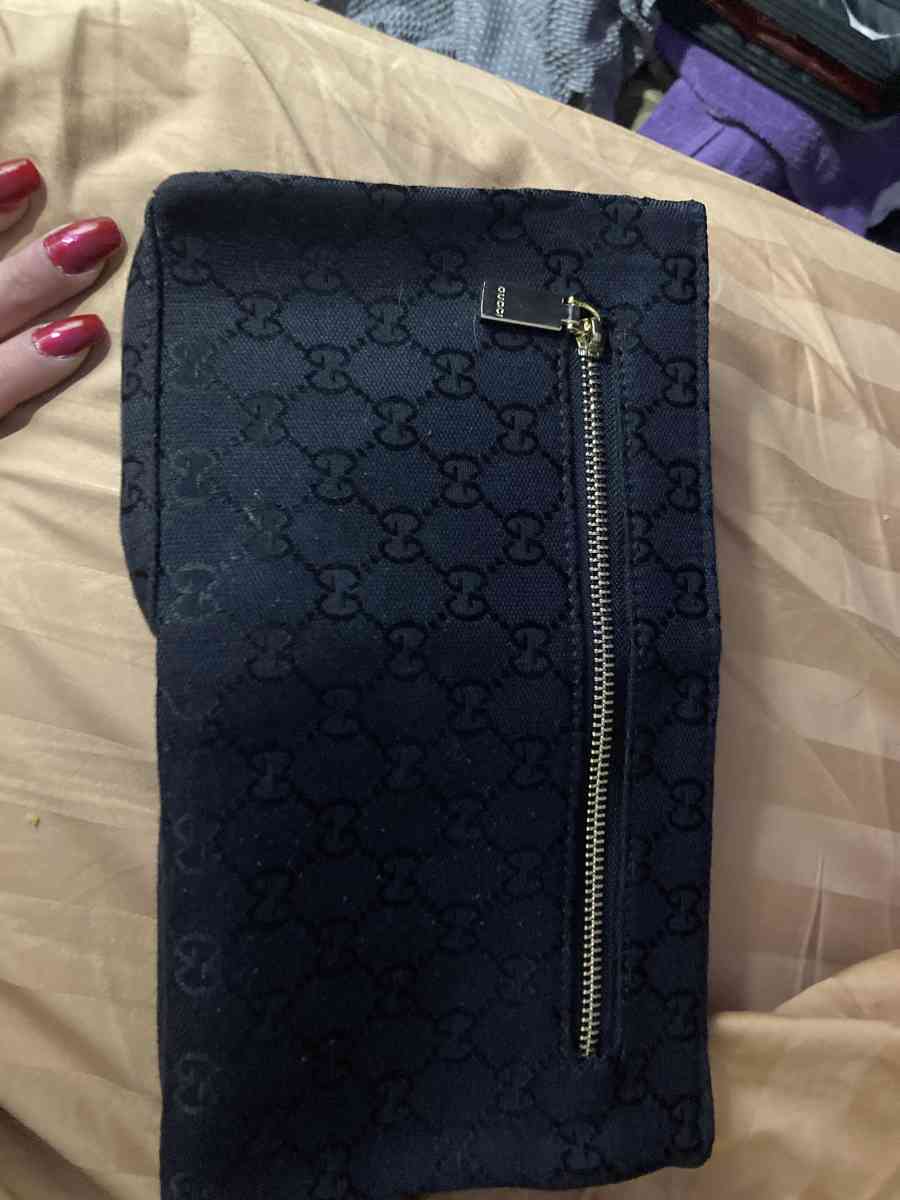 black handbag - Concord, North Carolina