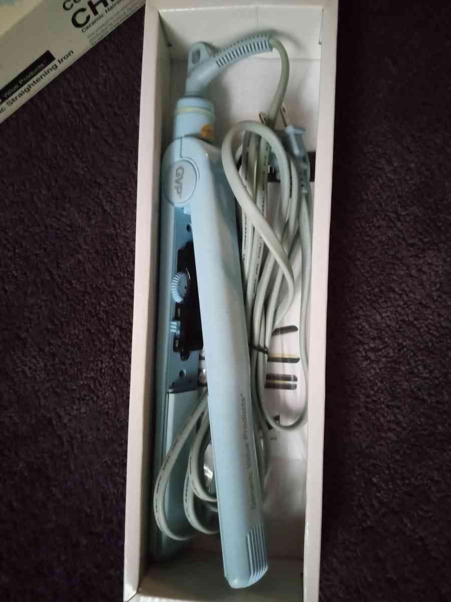 Ceramic Straightening Flat Iron - Chicago, Illinois - FleaMarketBay