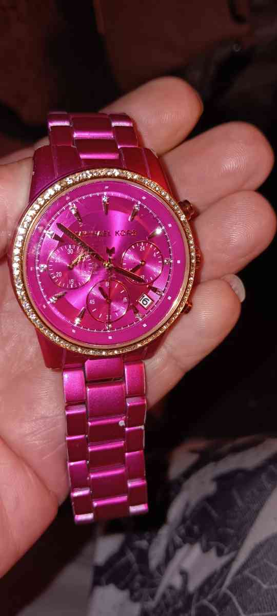 Michael kors pink watch - Corryton, Tennessee - FleaMarketBay
