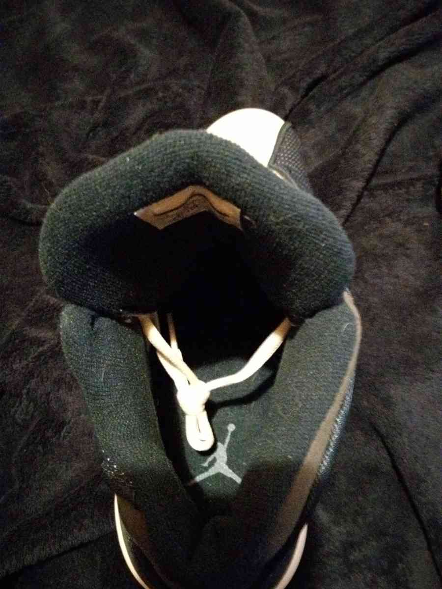 Jordan 13 retro  authentic size 12 - Detroit, Michigan - FleaMarketBay