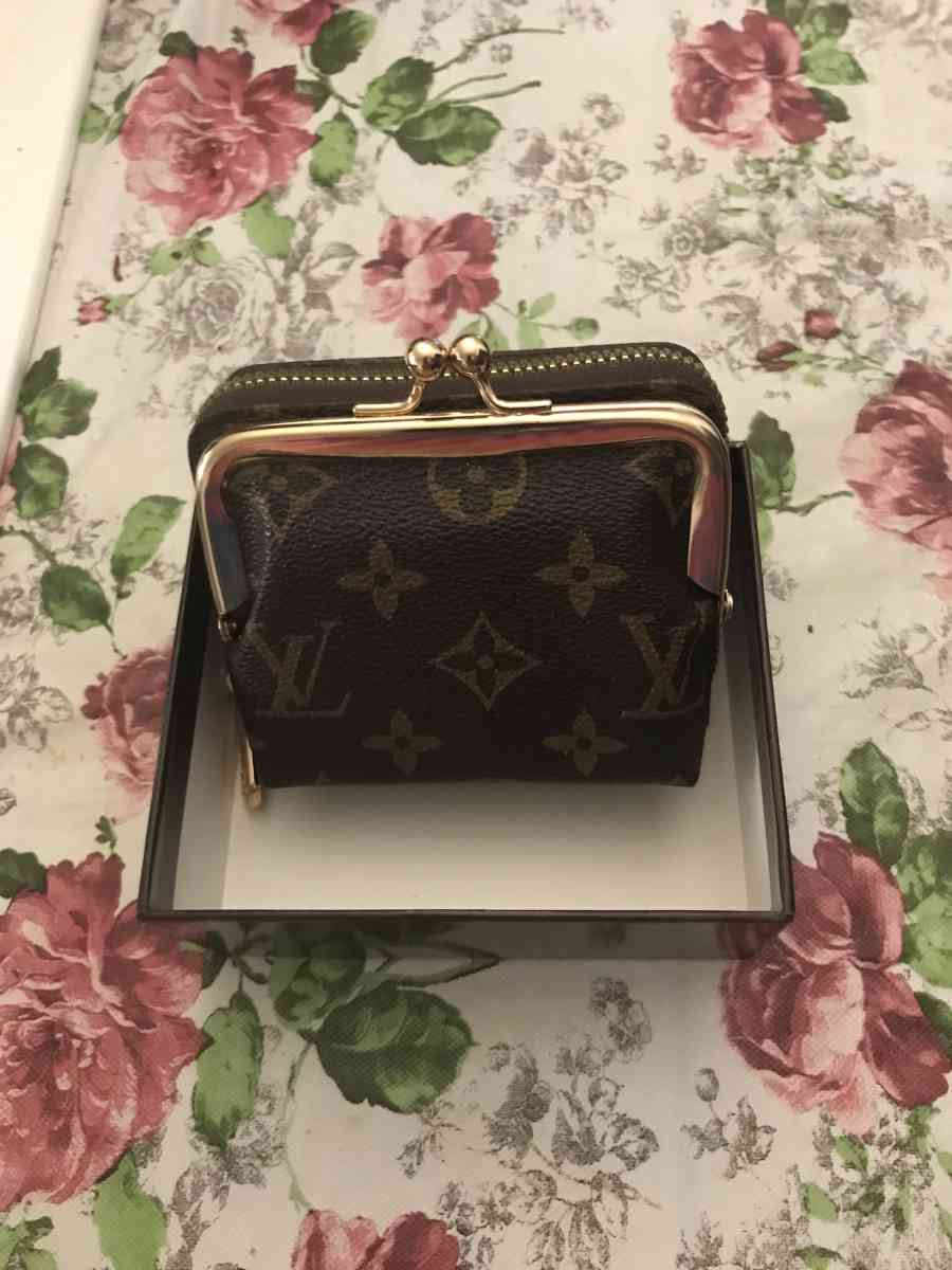 womans wallet - Fairfax, Virginia