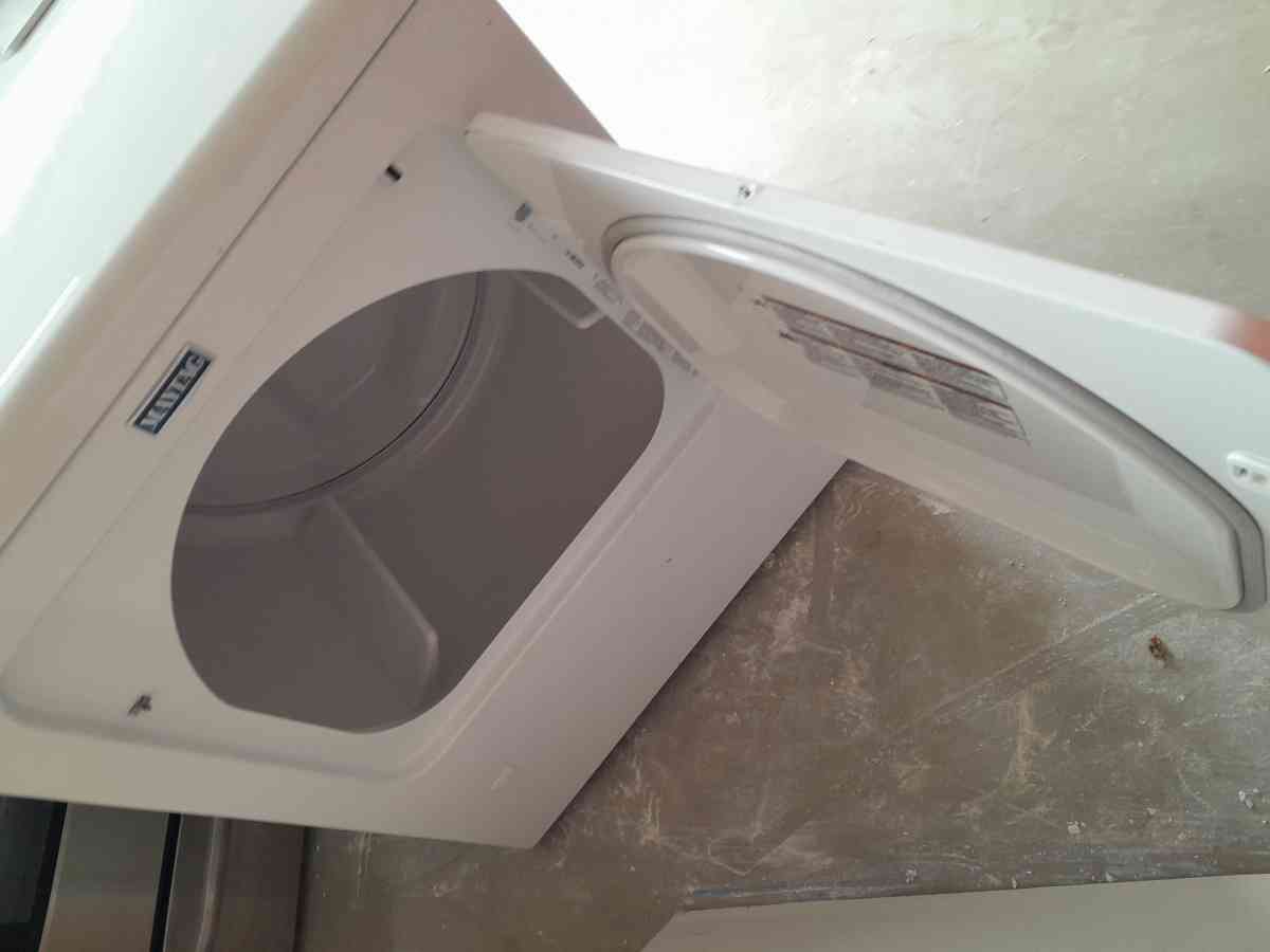 GAS DRYER NEW WHITE ON WHITE WITH - Alpine, Arizona - FleaMarketBay