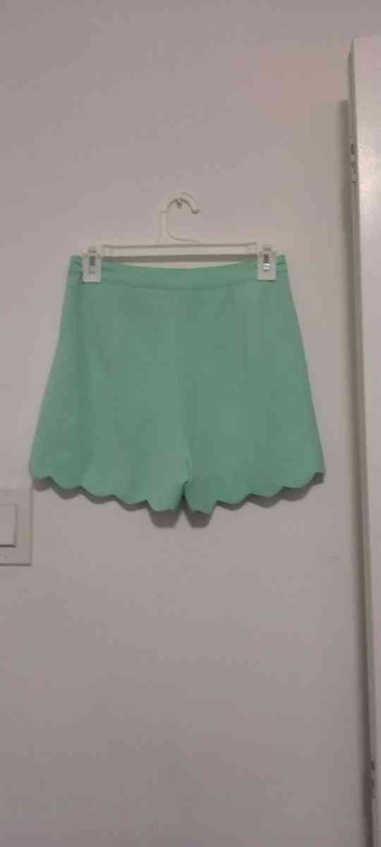 Double Zero Mint Scalloped Shorts - Los Angeles, California - FleaMarketBay