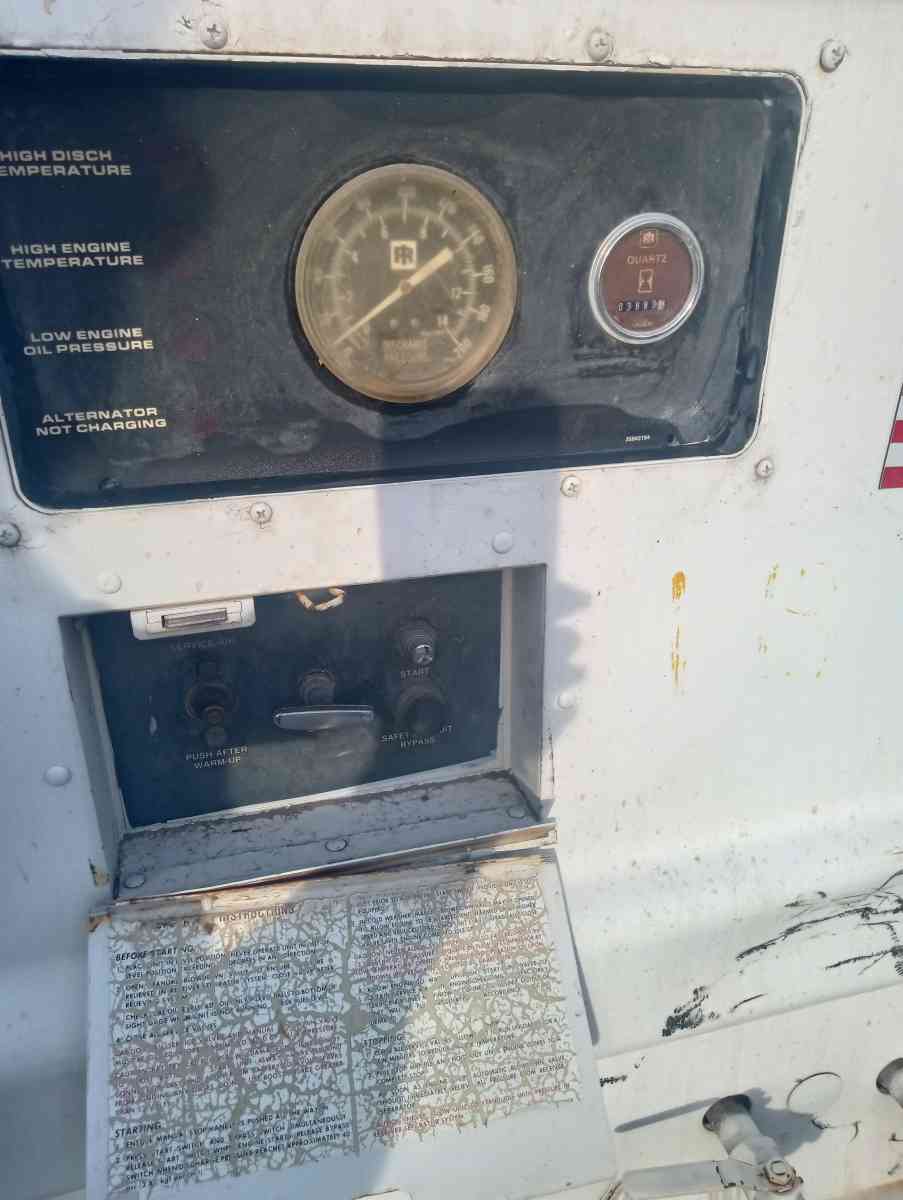 Ingersoll Rand 185 Portable Air Compressor  Diesel - Las Vegas, Nevada - FleaMarketBay