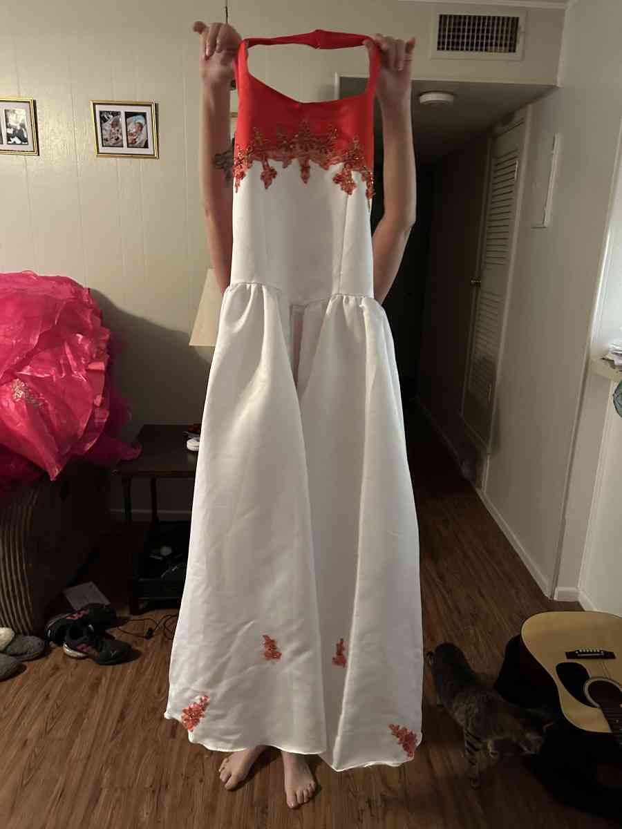 White with red dress for sale - Lubbock, Texas