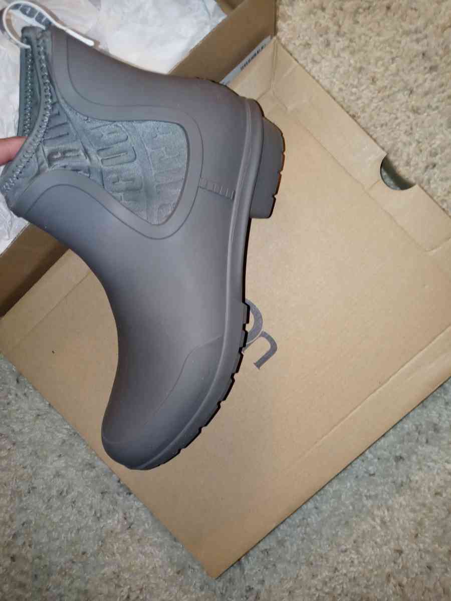 Gray UGG Rain Boots OBO and its yours - Dublin, California - FleaMarketBay