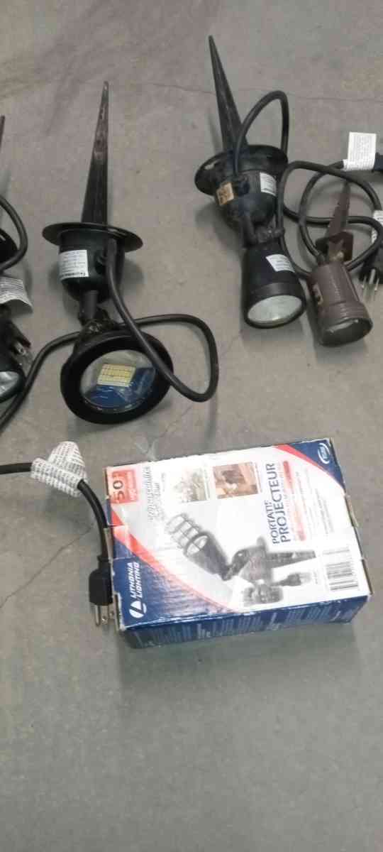 the LED portable outdoor spotlight - Adelanto, California - FleaMarketBay