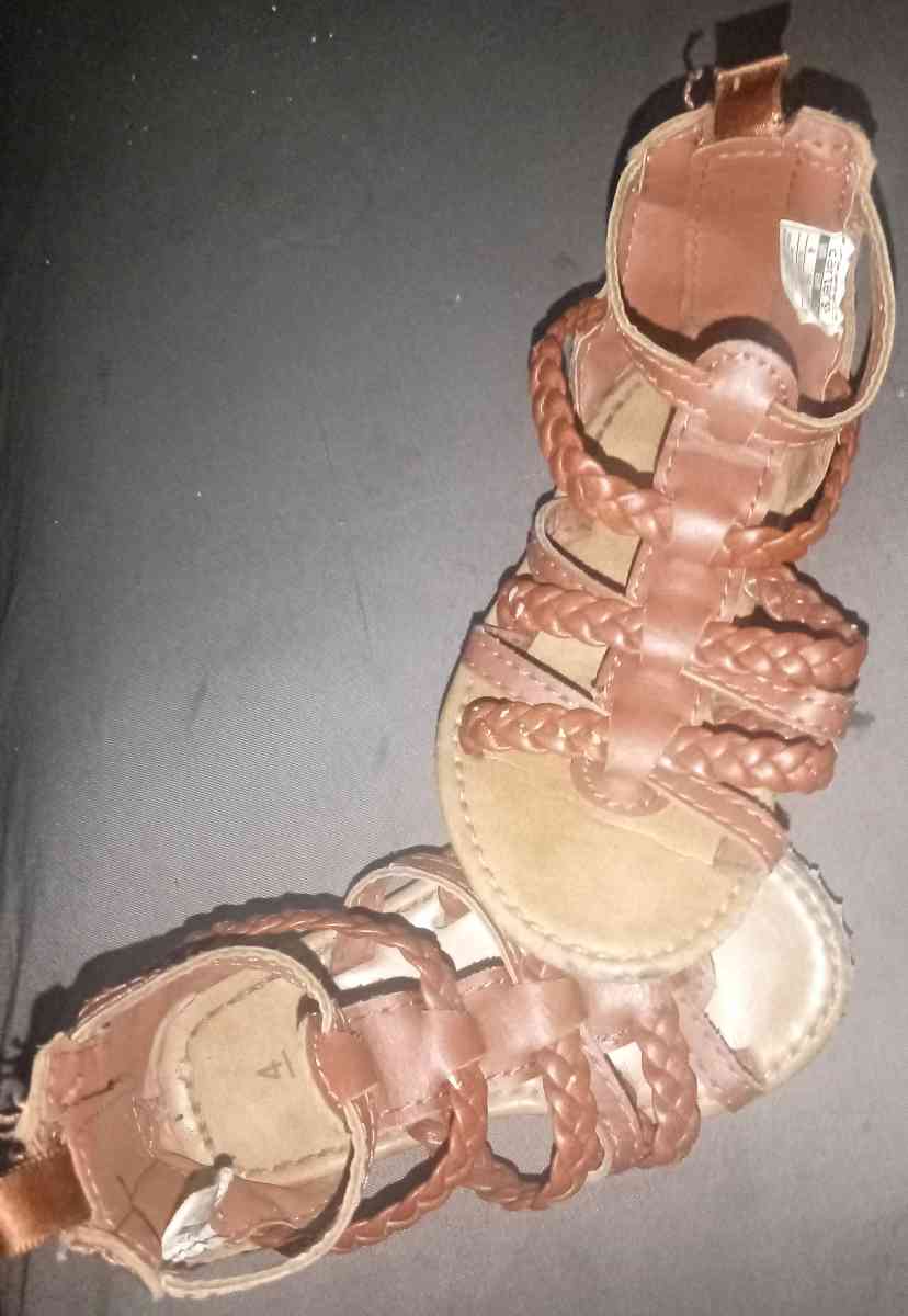 CARTERS GLADIATOR SANDALS - Cleveland, Tennessee